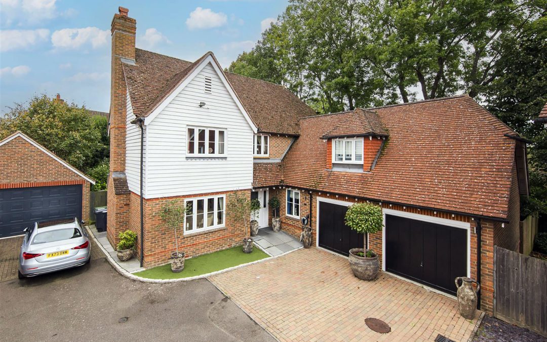 Detached UK house with garage